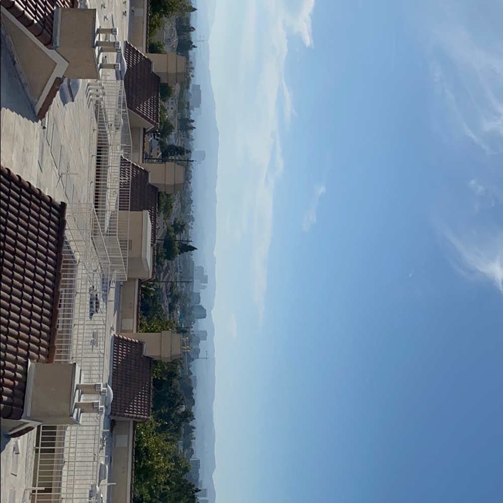 Meet your Posher, Dee